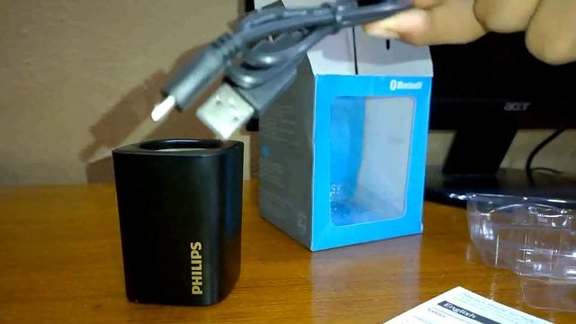 Philips BT100 bluetooth speaker unboxing смотреть онлайн