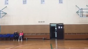 Подача мяча в прыжке силовая и планер в волейболе