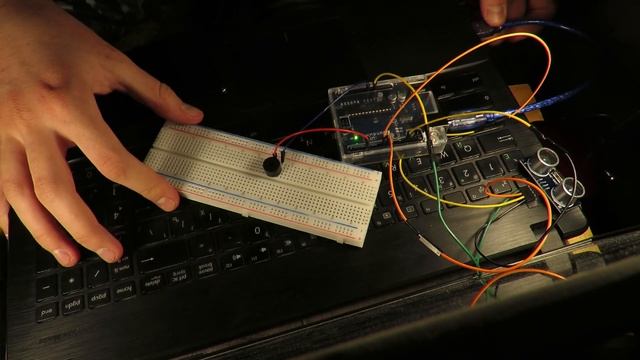 Ультразвуковое зрение на Arduino смотреть онлайн