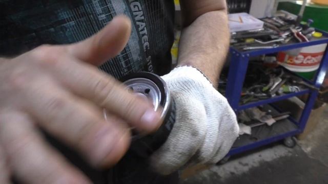 СУБАРУ. ЗАМЕНА МАСЛА. ЧТО ЛУЧШЕ-СЛИВАТЬ ИЛИ ОТКАЧИВАТЬ?? #субаруфорестер #форестерсг5 #заменамасла смотреть онлайн