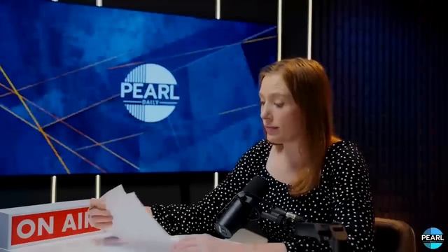 Pearl Calls Out Tradcons! смотреть онлайн