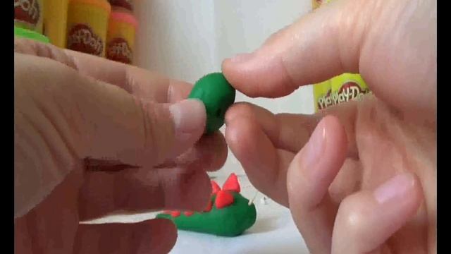 Как слепить из пластилина Плей До динозавра стегозавра. How to make a stegosaurus of Play-Doh. смотреть онлайн