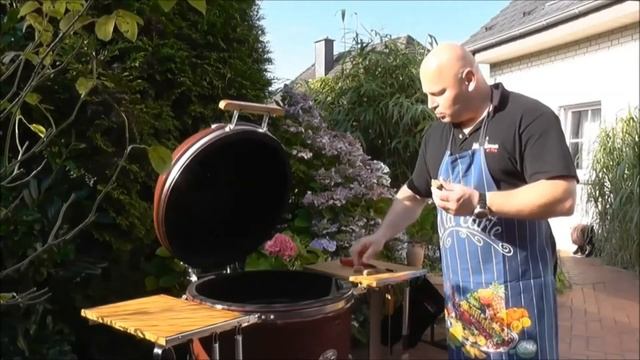 Кулинарный рецепт: курица на пиве на керамическом гриле Monolith Grill Le Chef XL смотреть онлайн