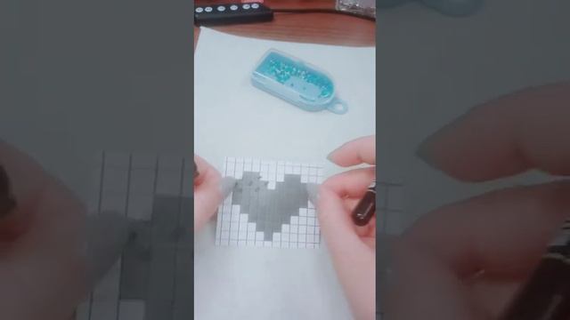 Как из рисунка по клеточкам сделать схему для плетения бисером крестиком. смотреть онлайн