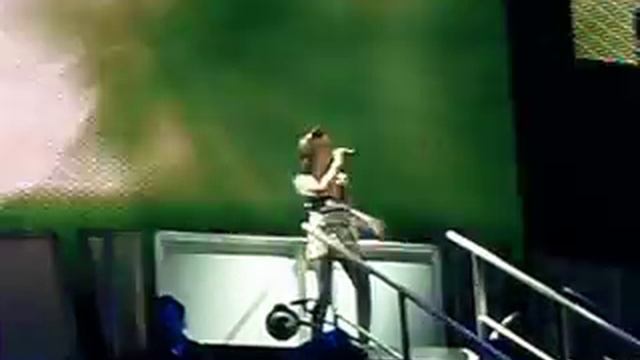 Carly Smithson - Bring Me to Life 7-11-08 смотреть онлайн