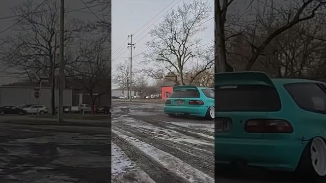 2 step launching a 94 EG hatch out of the shop. B20 swapped, static, on 15x10’s смотреть онлайн