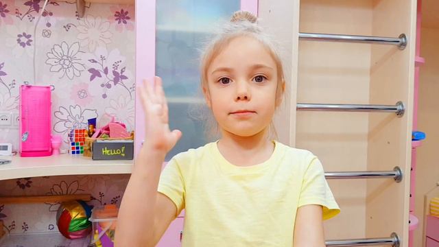 ЭЛЯ не хочет играть с Алисой как робот смотреть онлайн