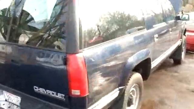 1998 Chevrolet Suburban w/Hiniker Plow - SOLD смотреть онлайн