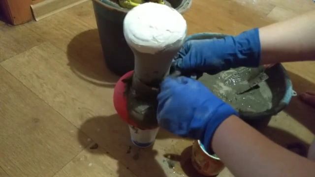 Гномик из бетона,тыквы, дворец.Заливка. #гномикиизбетона,#садовыйдекор,#избетонасвоимируками. смотреть онлайн