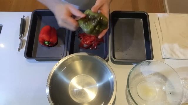 The 2 ways to peel and cut Bell Peppers - Capsicums смотреть онлайн