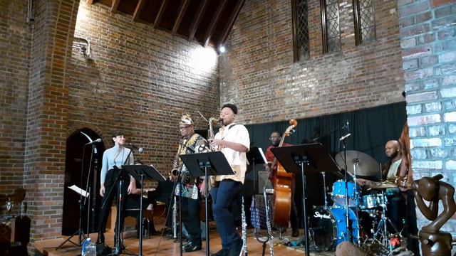 I Went Down South With My Saxophone And This Happened.......... смотреть онлайн