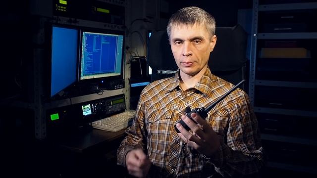 Yaesu FT-25 - Однодиапазонная носимая VHF радиостанция. Обзор, проверка работы. смотреть онлайн
