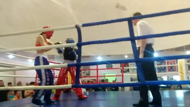 Чувашия г. Чебоксары Кикбоксинг 2.04.2016г. 2 раунд Якимова - Ларенцова смотреть онлайн