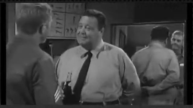 Jackie Gleason - being a Fat Narcissist смотреть онлайн