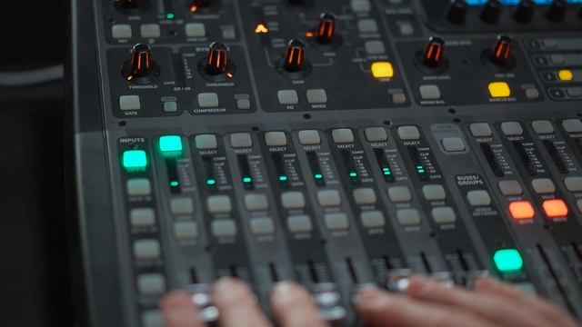 Perform Live With Waves Plugins: SuperRack Performer