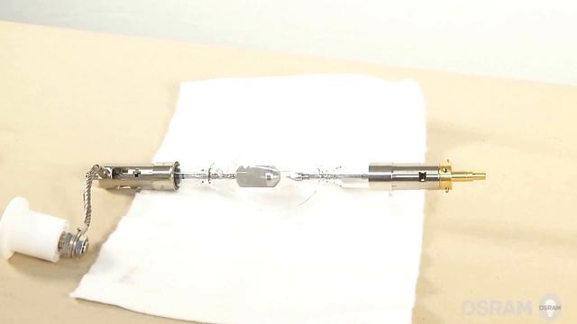 Инструкция по замене лампы OSRAM XBO в кинопроекторе Barco (рус.) смотреть онлайн