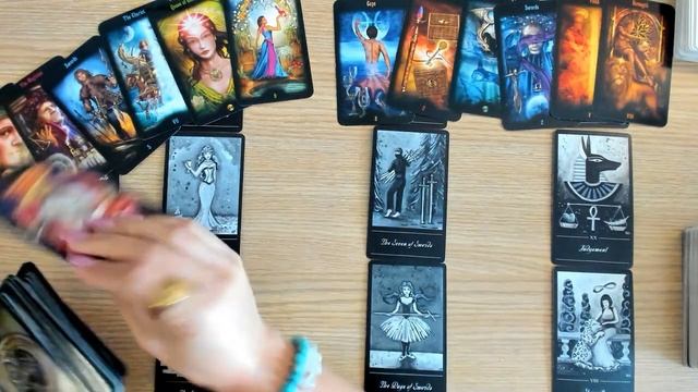 Aquarius November Monthly Tarot Reading | Is this person a karmic or soulmate? | смотреть онлайн