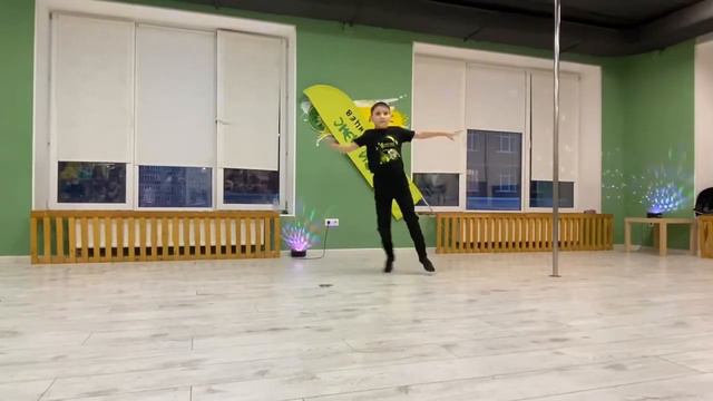 Kiwi Dance Fest. Воздушная гимнастика смотреть онлайн