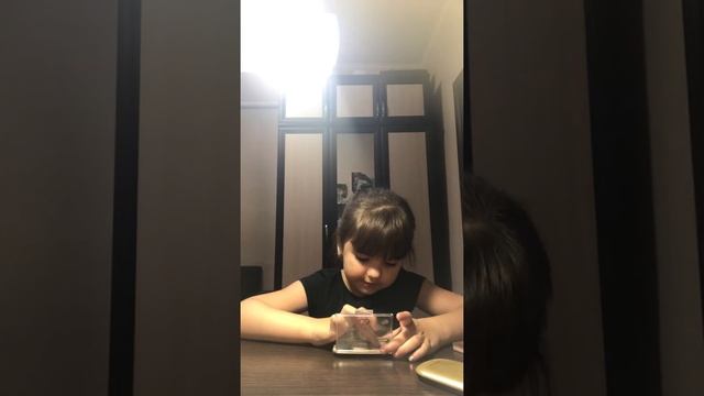 Макияж для самых маленьких. Девочки такие девочки❤️ смотреть онлайн