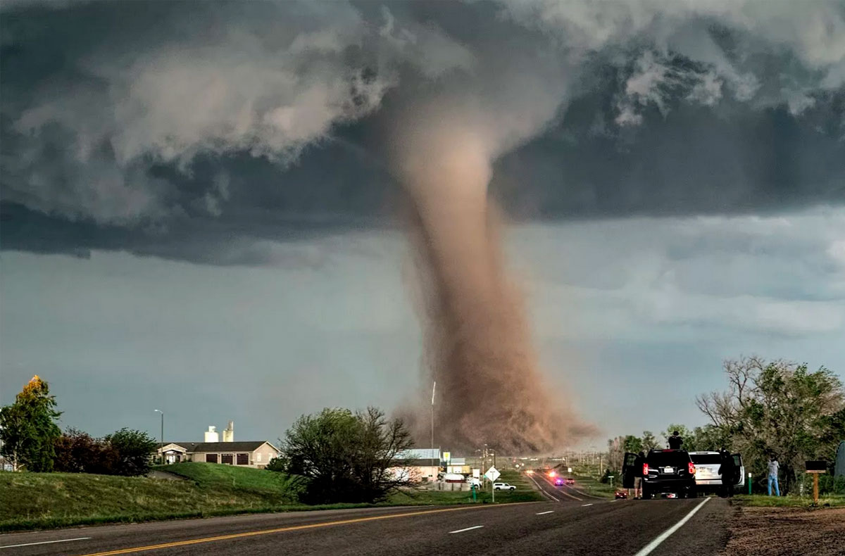 ГНЕВ ПРИРОДЫ- СМЕРЧИ И ТОРНАДО. смотреть онлайн