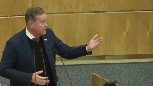 СНОВА ЗА СЧЕТ РОССИЯН: ЕДРО делает широкие жесты для иностранцев! смотреть онлайн