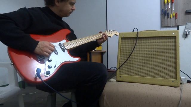 Teste Guitarra Strato Captadores Alnico V смотреть онлайн