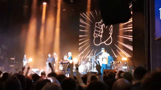 Los Campesinos! - I Broke Up In Amarante (Live) смотреть онлайн