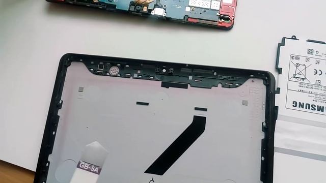 Samsung GALAXY Tab 2 10.1 GT-P5100 How To Replace Замена батареи смотреть онлайн