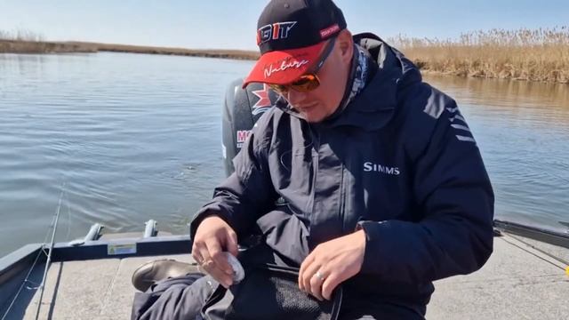 Эта РЫБА борется до конца! Рыбалка весной на нижней Волге. смотреть онлайн