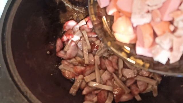 солянка сборная мясная в казане, рецепт смотреть онлайн