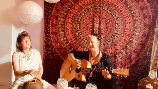 Gayatri Mantra Ananda Luz / Gayatri Mantra Marathon смотреть онлайн