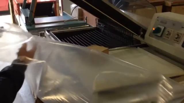 Как работает термоусадочный стол смотреть онлайн