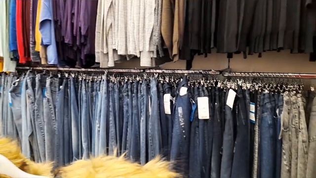 Фан дэй. Распродажа. Осенние куртки. ТЦ София. Сев.Измайлово. смотреть онлайн