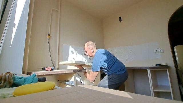 Монтаж кухни в хрущёвке!) Installation of the kitchen in Khrushchevke!) смотреть онлайн