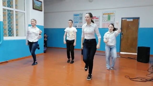 Танец "Богиня" от учеников 6 класса, 07.03.2023 смотреть онлайн