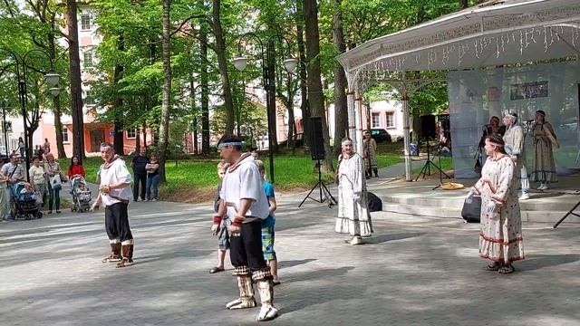 охотничий танец смотреть онлайн