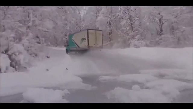 Classic Drivers During Winter смотреть онлайн