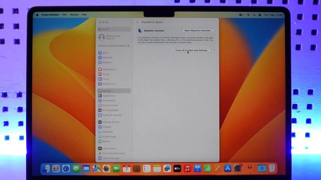 How To Factory Reset / Erase Your MacBook ! смотреть онлайн