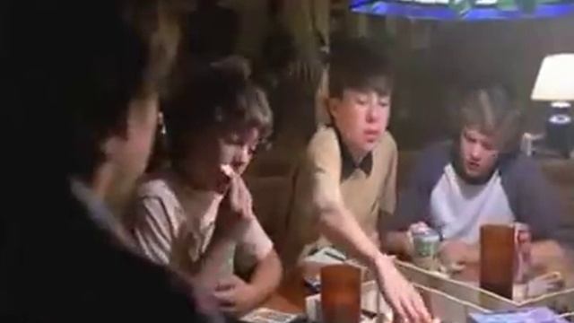 Dungeons & Dragons in E.T. the Extra-Terrestrial смотреть онлайн