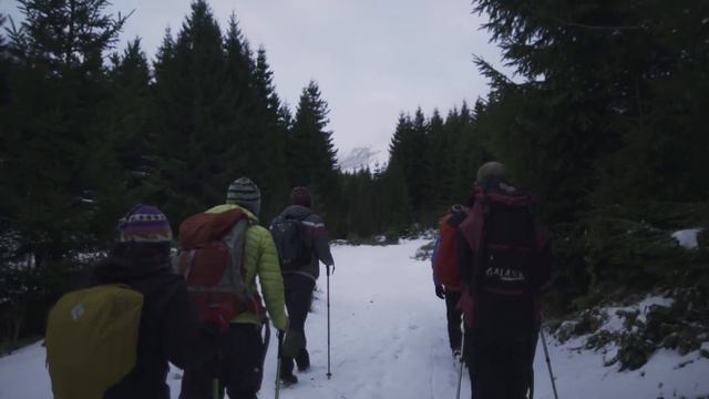 Поход в Карпаты зимой - восхождение на Петрос с Кулуар смотреть онлайн
