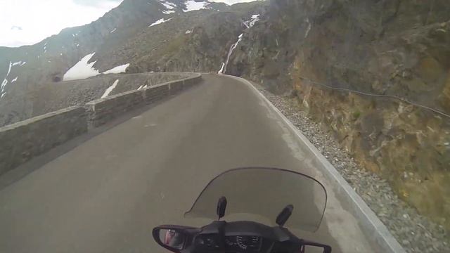 Timmelsjoch Hochalpenstraße 2. Honda ST 1300 смотреть онлайн