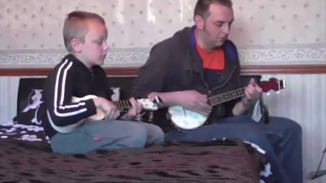 Witaj, majowa jutrzenko. Ukulele duo смотреть онлайн