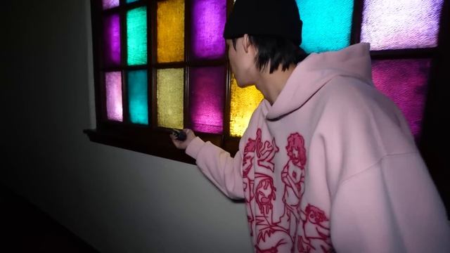 Last To Leave Haunted Church Wins 10,000$!! Zhong & Kat смотреть онлайн
