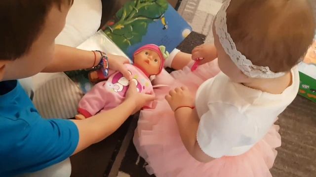 VLOG: ПОДГОТОВКА К ДНЮ РОЖДЕНИЯ/ ВИКУЛЕ 1 ГОДИК??/ПЕРВЫЕ ШАГИ?/РАСПАКОВКА ПОДАРКОВ? смотреть онлайн