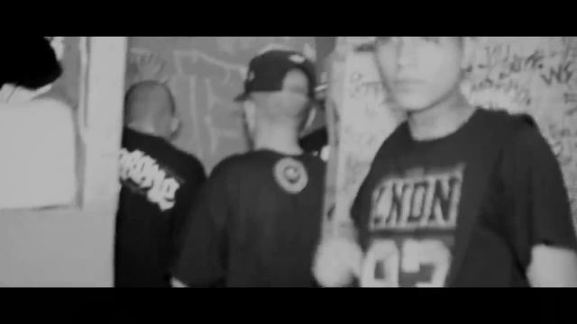 Un Santo Grifo Nunca Muere - Santa Grifa (Video Oficial) смотреть онлайн