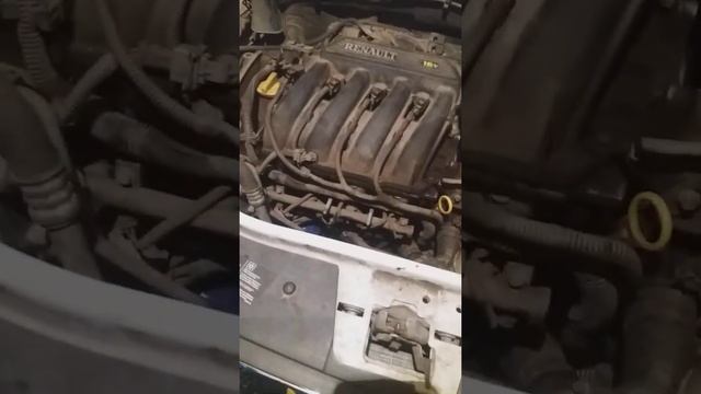Рено логан снимаем и чистим форсунки  1 часть