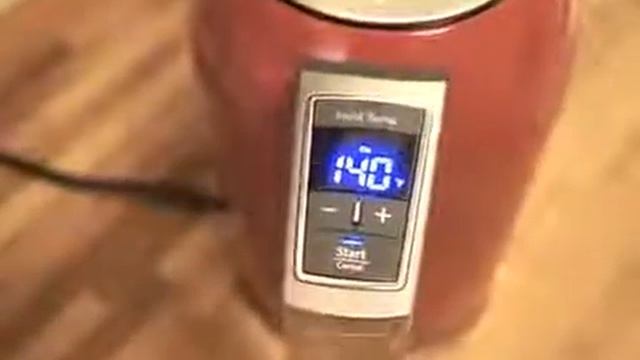 KitchenAid KEK1722ER Electric Kettle Review смотреть онлайн