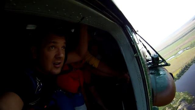 Высота 100 метров Прыжки с парашютом в Волгу смотреть онлайн