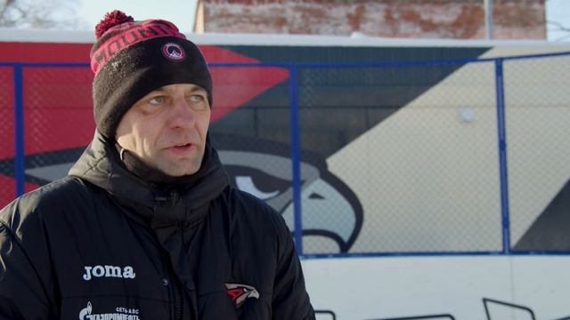 АЛЕКСАНДР КРЫЛОВ НА УРОКЕ ХОККЕЯ | Программа «Хоккей в школе» в СОШ № 63 смотреть онлайн