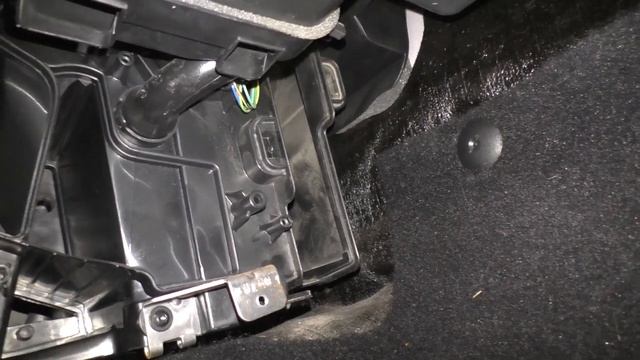 Замена салонного фильтра Лада Веста. фильтр lada Vesta смотреть онлайн